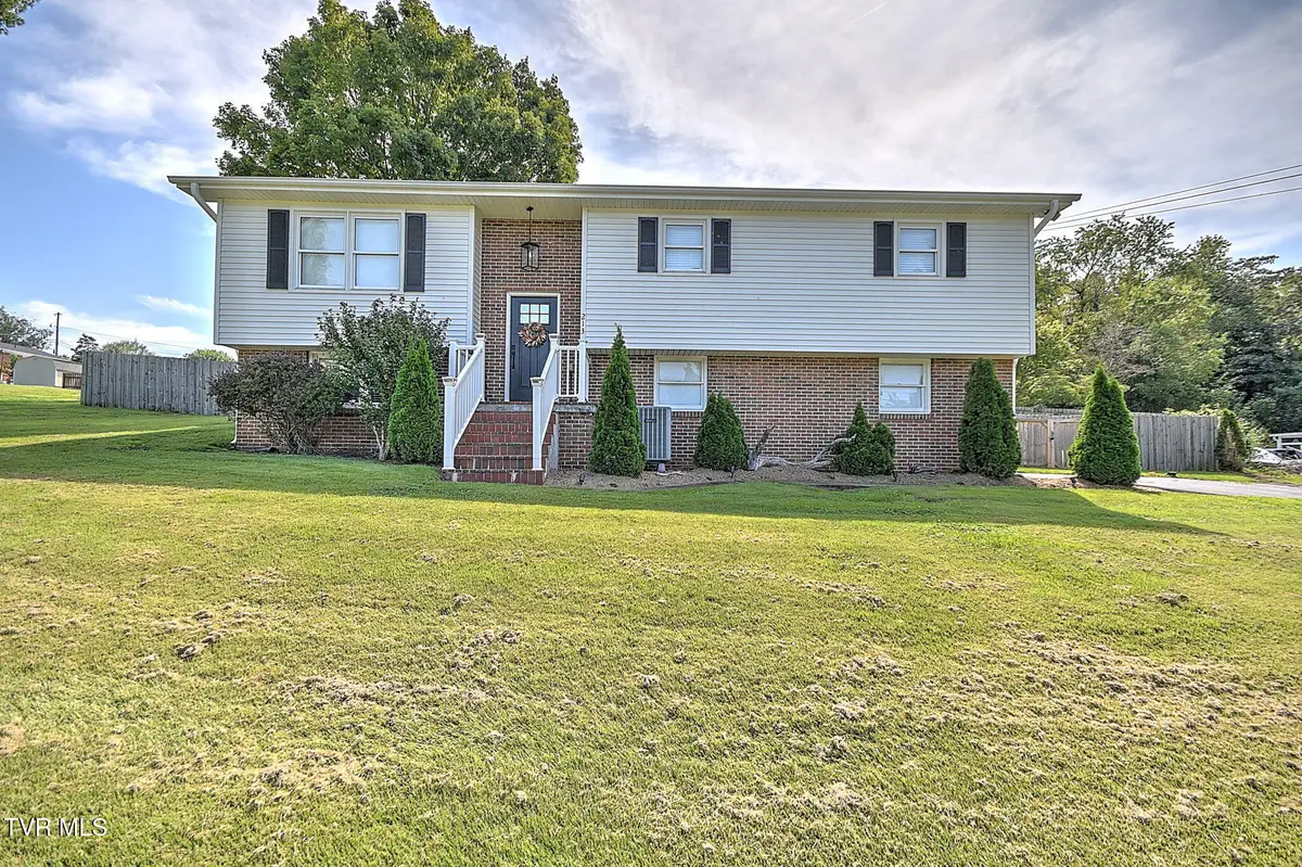 213 Paramount Drive, Bristol, TN 37620 - #1