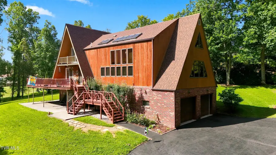 301 Southeast Cherry Street, Wise, VA 24293 - #3