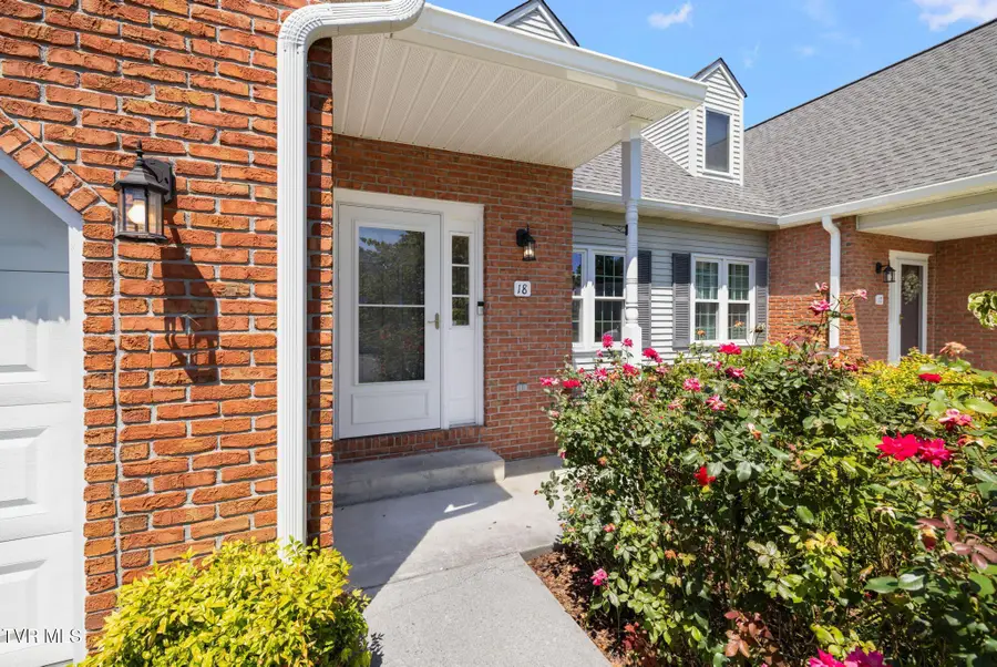 1725 West Lakeview Drive #Unit 18, Johnson City, TN 37601 - #2