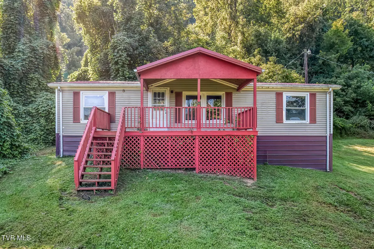 232 Robinson Avenue, Pennington Gap, VA 24277 - #1