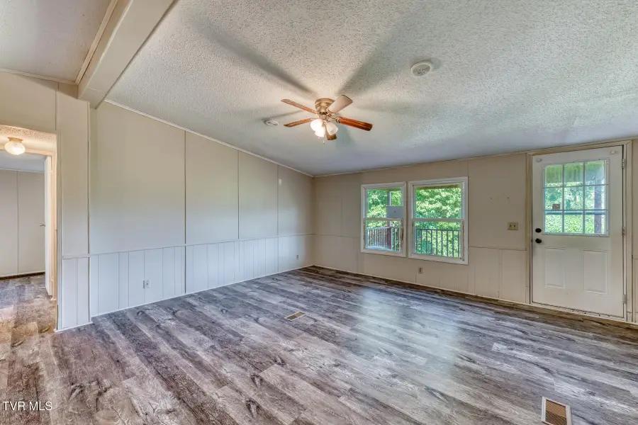 232 Robinson Avenue, Pennington Gap, VA 24277 - #3