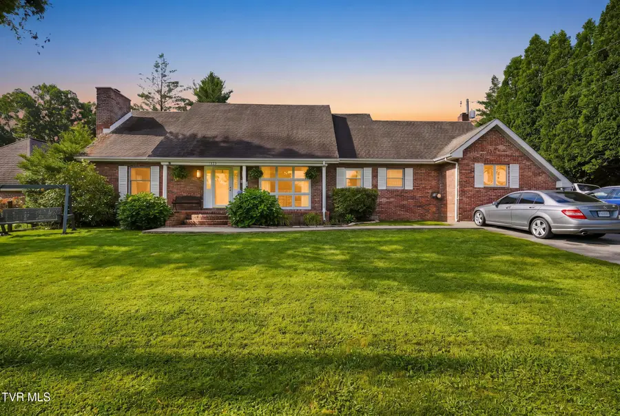 1043 Southeast Circle Drive, Wise, VA 24293 - #2