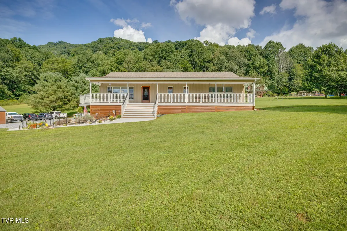 100 Meadow Springs Court, Flag Pond, TN 37657 - #1