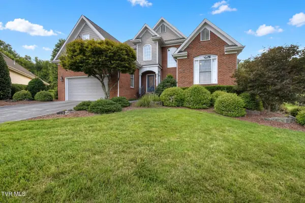 14 Hunters Ridge Road, Johnson City, TN 37604