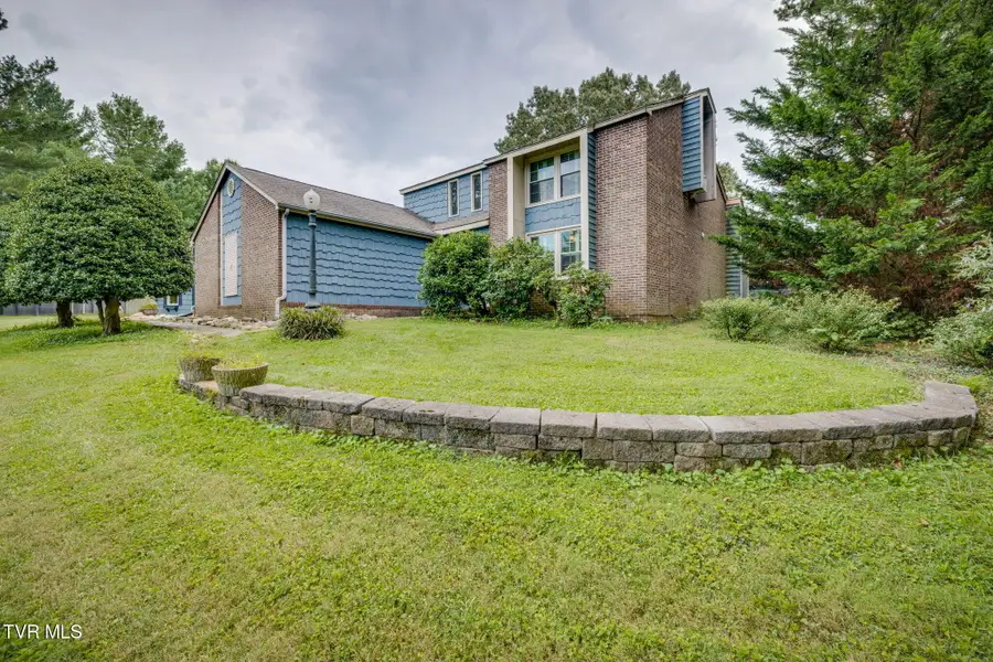 409 Helmsdale Drive, Kingsport, TN 37664 - #3