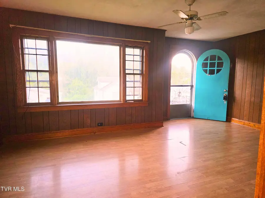 279 Chapel Street, Weber City, VA 24290 - #3