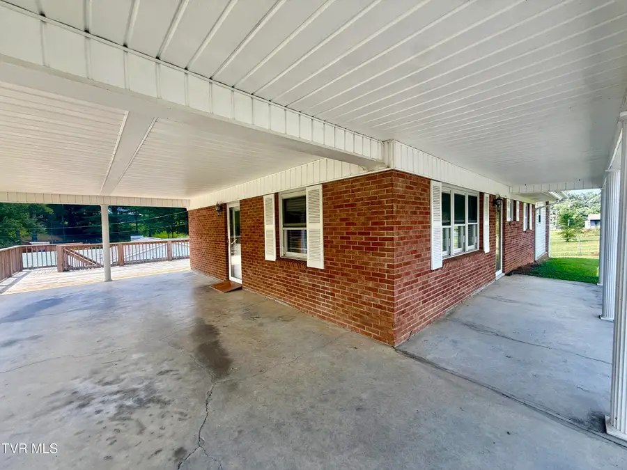 3498 Old Kentucky Road, Morristown, TN 37814 - #3
