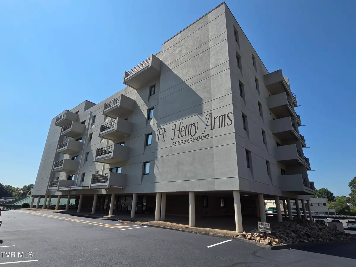 1585 Fort Henry Drive #Apt 3f, Kingsport, TN 37664 - #1