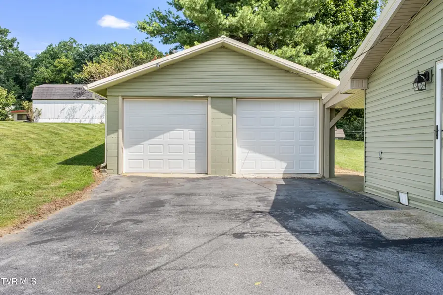 325 Marcella Drive, Mosheim, TN 37818 - #3