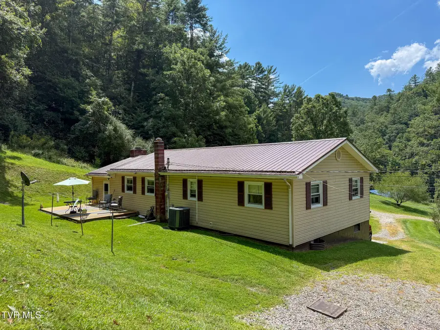 9252 North Of Highway 91, Mountain City, TN 37683 - #3
