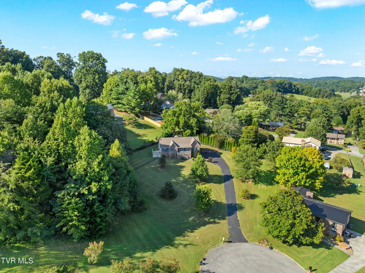 1580 Pin Oak Drive, Morristown, TN 37814 - #1