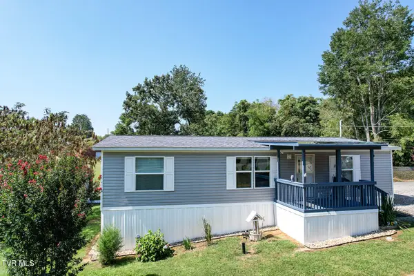 1342 High Street, Dandridge, TN 37725