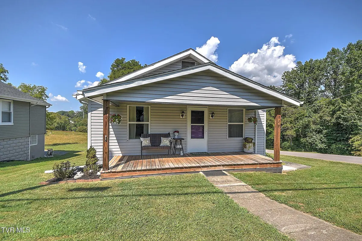 520 Texas Avenue, Bristol, VA 24201 - #1
