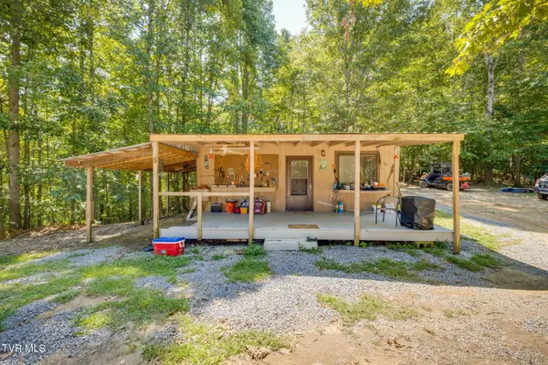 427 Mini Horse Drive, Gate City, VA 24251