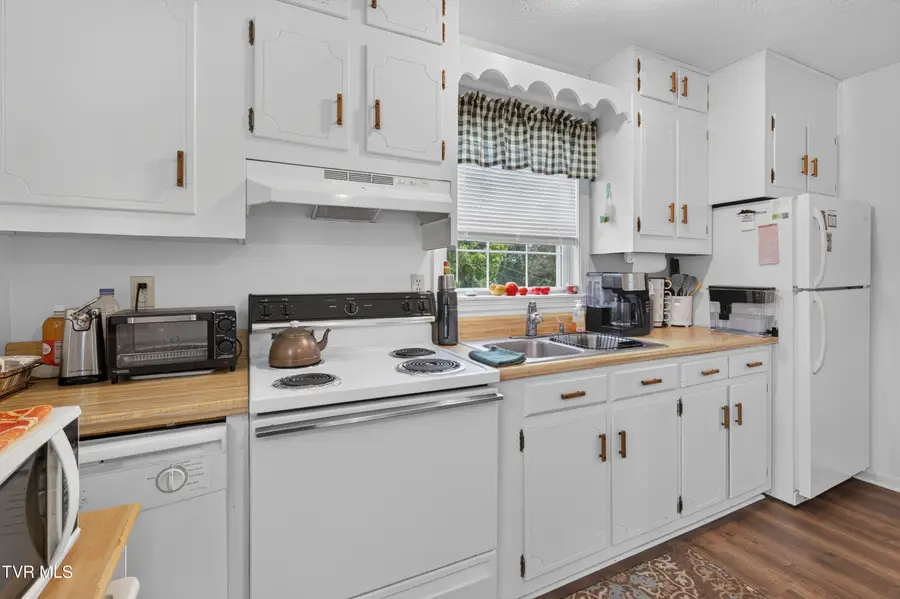 31208 Nova Drive, Damascus, VA 24236 - #3