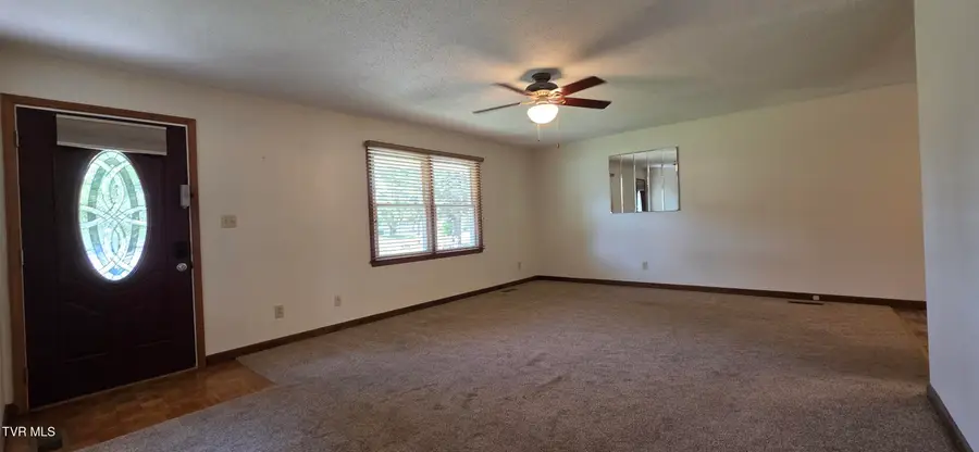 141 Mayfield Drive, Elizabethton, TN 37643 - #3