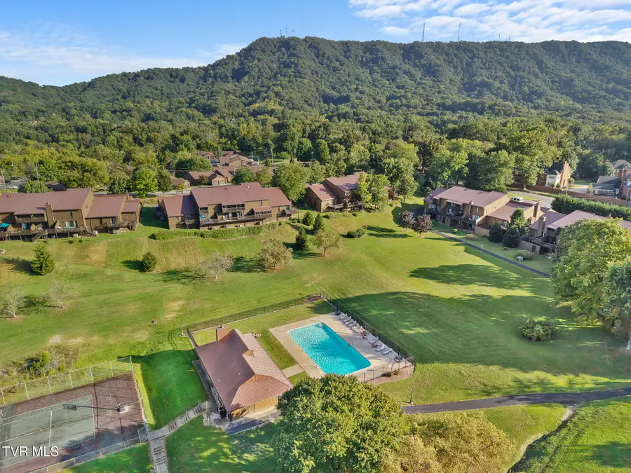 516 Fleetwood Court #B, Kingsport, TN 37660 - #2
