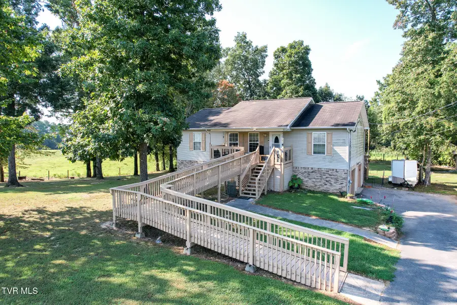 621 Keene Circle, Dandridge, TN 37725 - #2