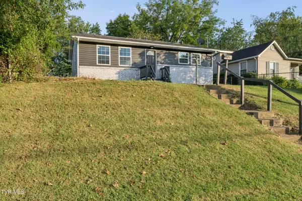 1714 East Fairview Avenue, Johnson City, TN 37601