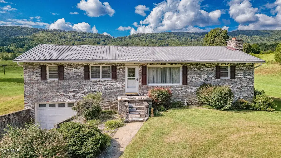 3738 Pattonsville Road, Duffield, VA 24244 - #2