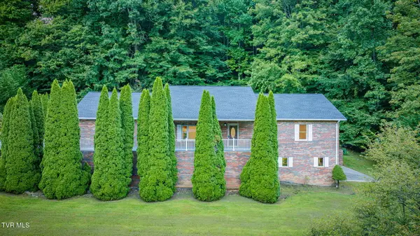 1320 Suntree Road, Unicoi, TN 37692