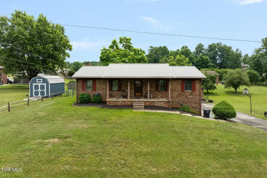 303 Cloverleaf Court, Mount Carmel, TN 37645 - #3