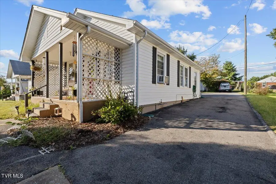 1117 Myrtle Street, Kingsport, TN 37660 - #3