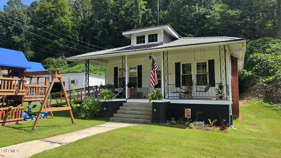 634 Northeast Meadow Street, Coeburn, VA 24230 - #2