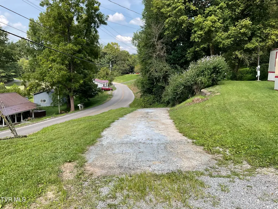 511 Weaver Branch Road, Bluff City, TN 37618 - #3
