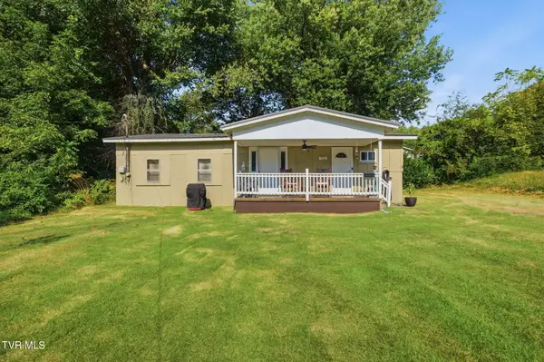 702 University Parkway, Johnson City, TN 37604