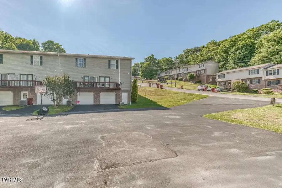 2258 Forest Acres Drive #2258, Johnson City, TN 37604 - #3