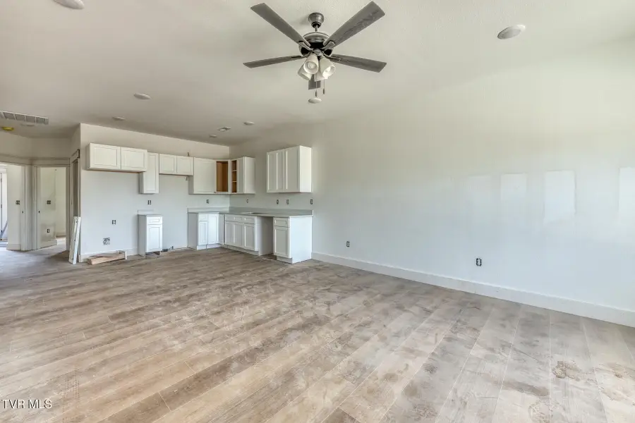6010 Ashlynn Oaks Private Drive, Blountville, TN 37617 - #3