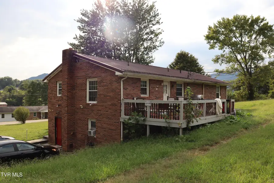 121 Daniel Christman Drive, Big Stone Gap, VA 24219 - #2