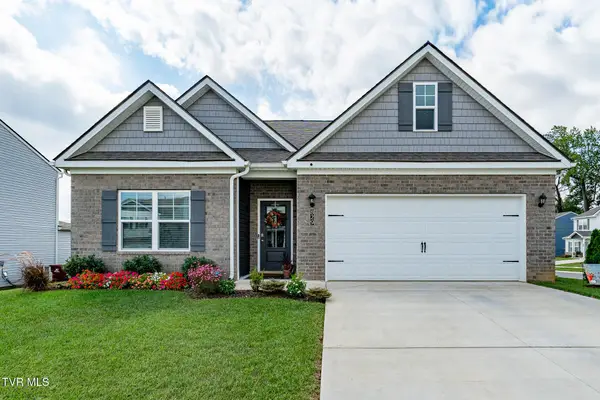 829 Pinhoti Street, Johnson City, TN 37604
