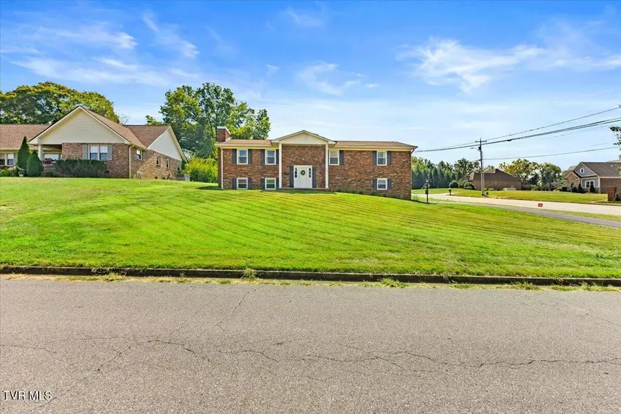 817 North Hills Drive, Johnson City, TN 37604 - #2