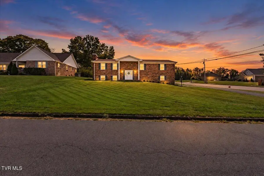 817 North Hills Drive, Johnson City, TN 37604 - #3