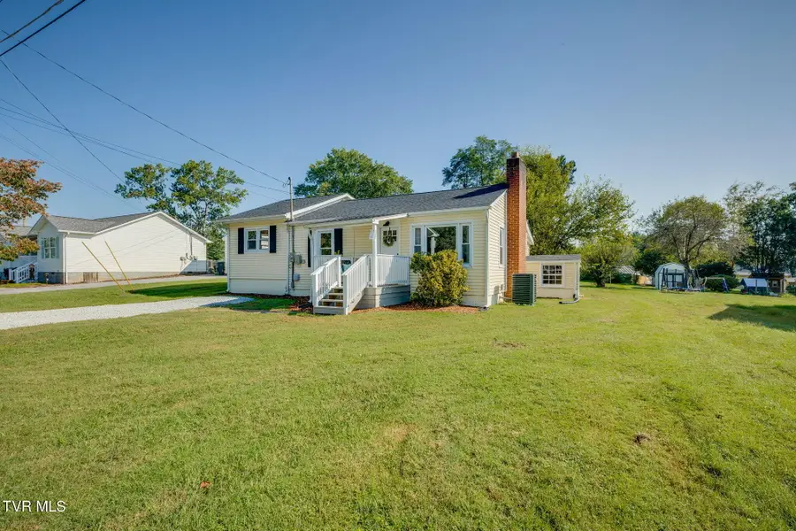 142 Southwest Fulkerson Street, Abingdon, VA 24210 - #2
