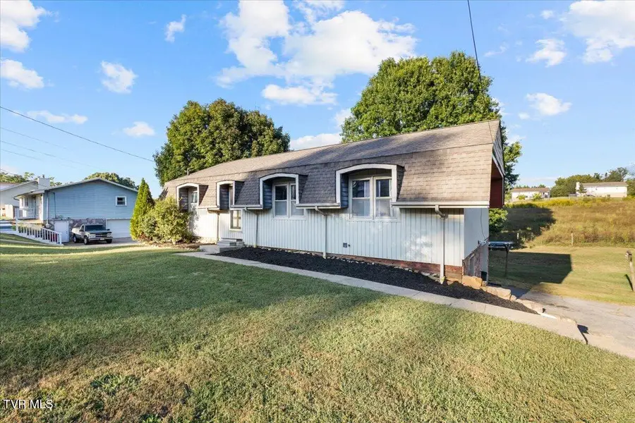 1208 Bair Vette Avenue, Johnson City, TN 37604 - #3