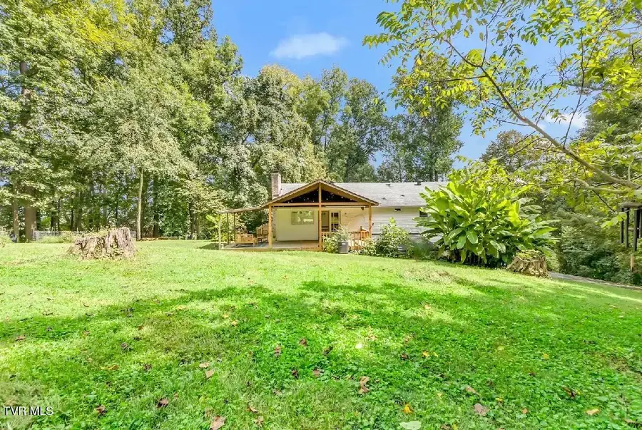 321 Winding Road, Bristol, TN 37620 - #2