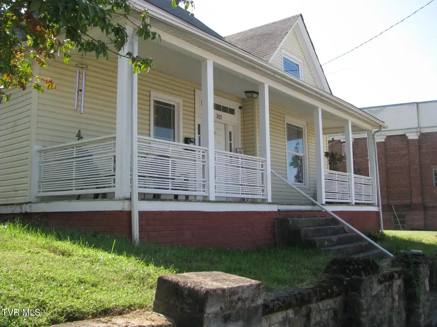 321 Lee Street, Bristol, VA 24201 - #2