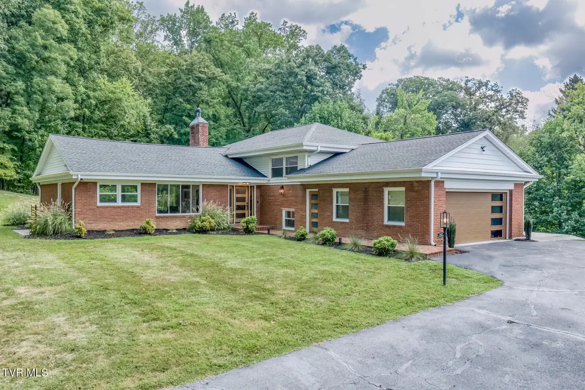 601 Orchard Road Extension, Elizabethton, TN 37643 - #1