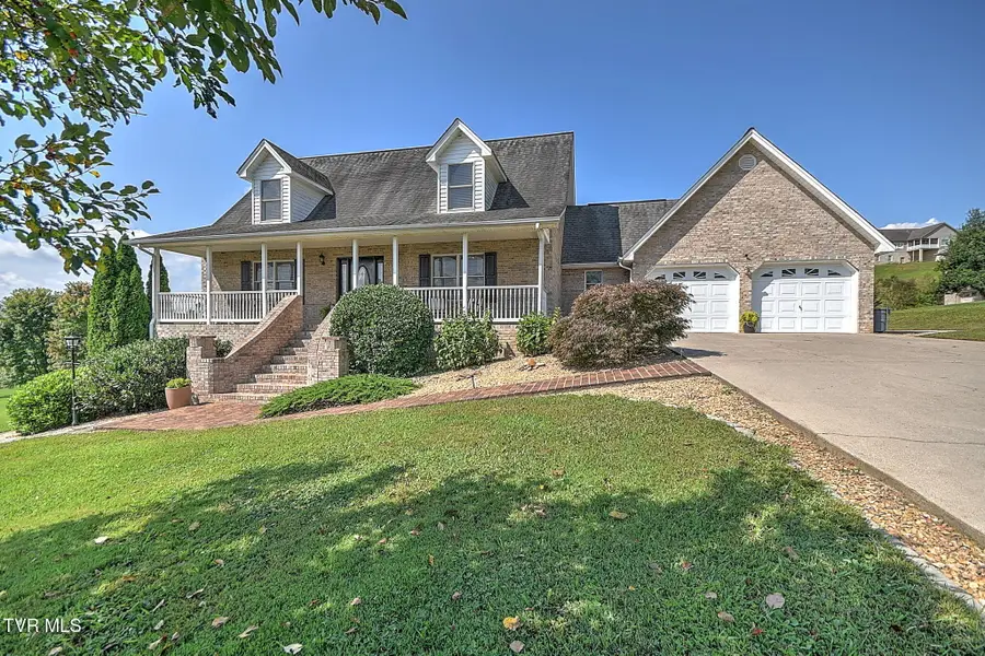 147 Richmond Avenue, Surgoinsville, TN 37873 - #2