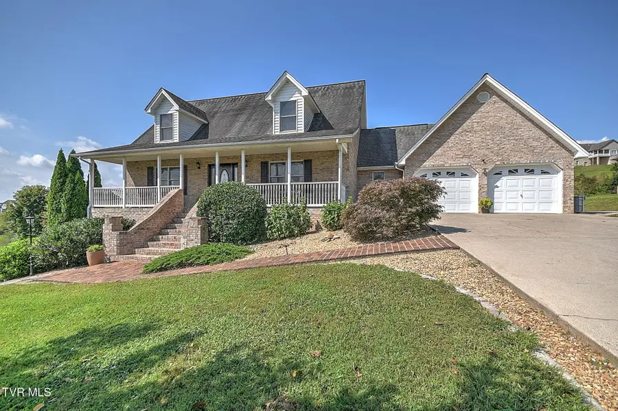 147 Richmond Avenue, Surgoinsville, TN 37873 - #3