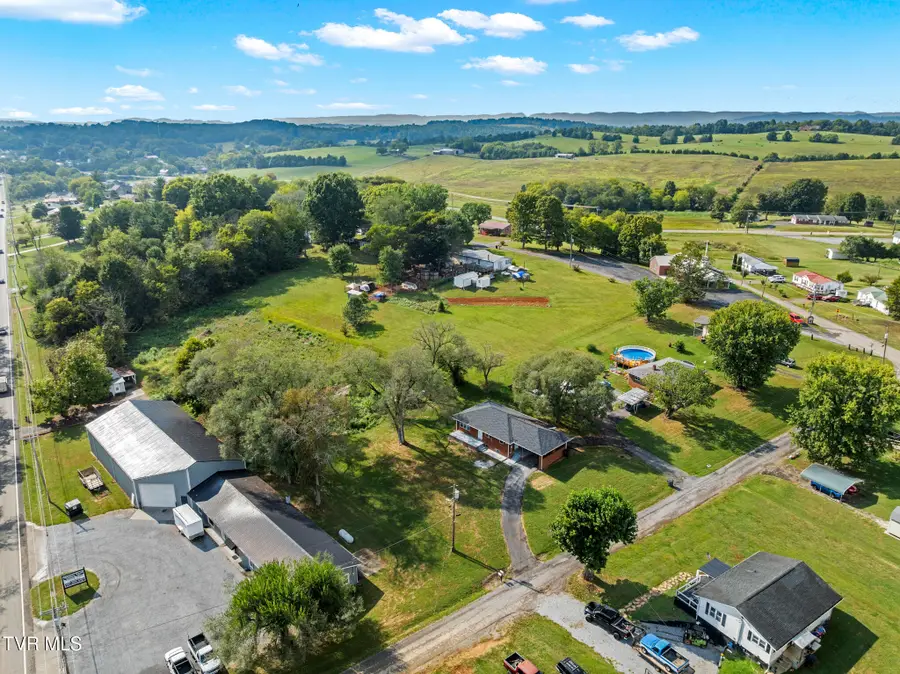 121 Mcfadden Drive, Whitesburg, TN 37891 - #2