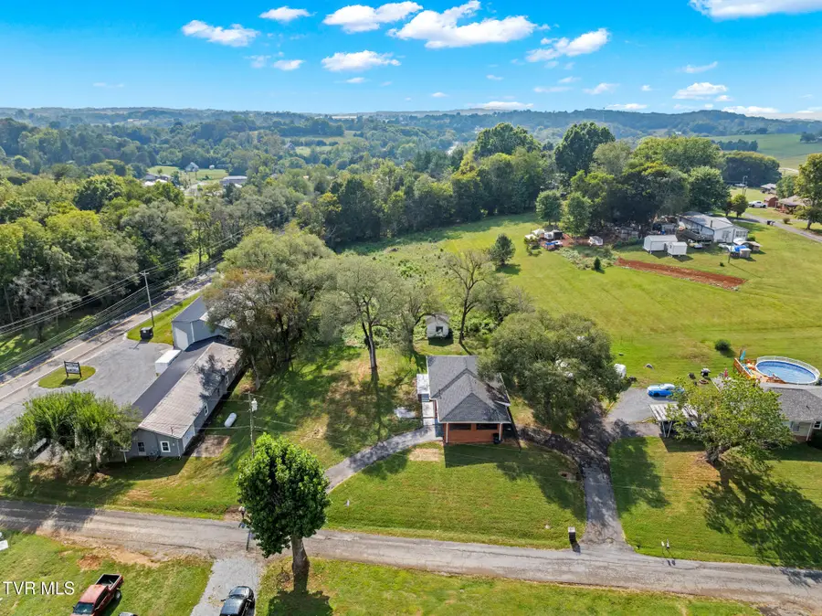 121 Mcfadden Drive, Whitesburg, TN 37891 - #3