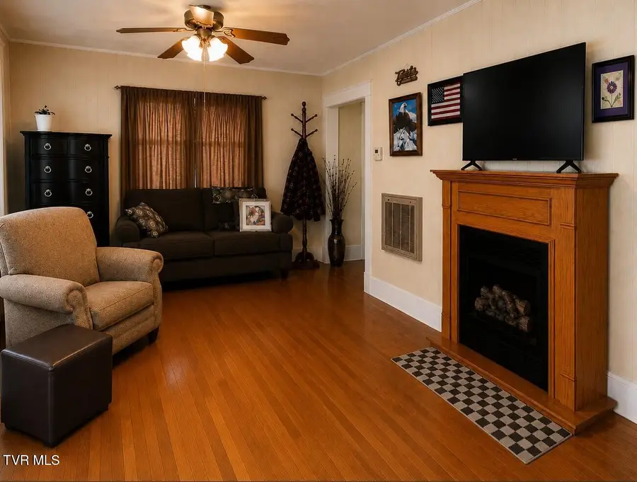 1242 East Center Street, Kingsport, TN 37660 - #2