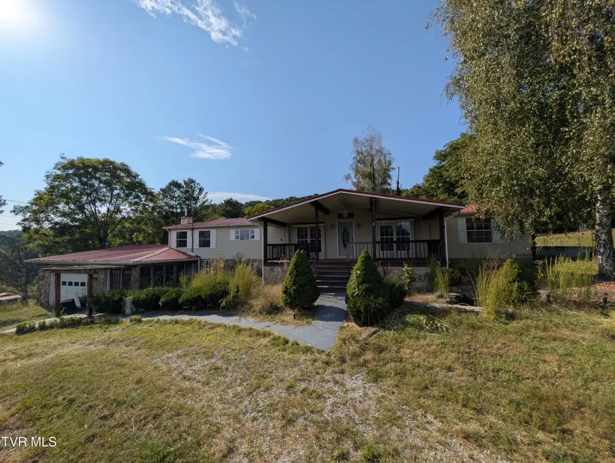 8409 Fleming Valley Lane, Pound, VA 24279 - #1