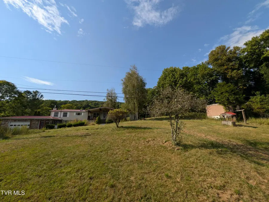 8409 Fleming Valley Lane, Pound, VA 24279 - #2