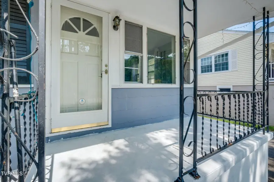 307 Walker Street, Kingsport, TN 37665 - #3