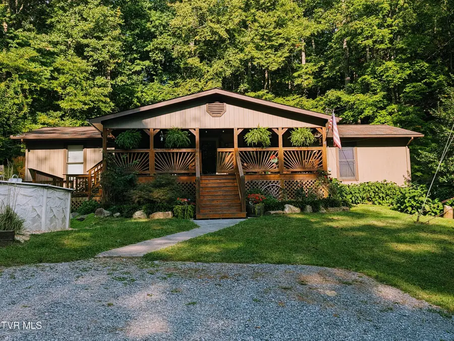 556 Racking Rock Road, Clintwood, VA 24228 - #2